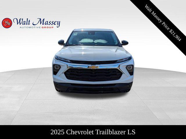 new 2025 Chevrolet TrailBlazer car, priced at $21,904