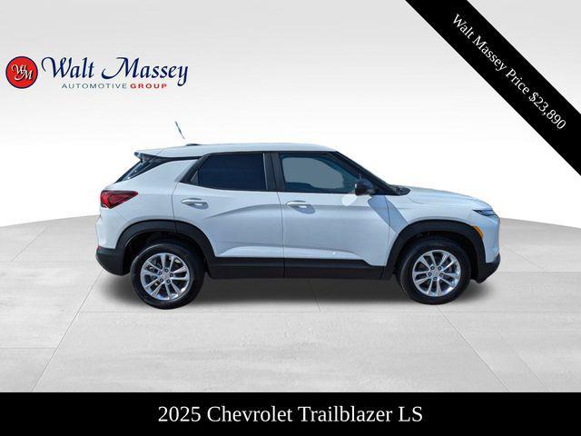 new 2025 Chevrolet TrailBlazer car, priced at $23,890