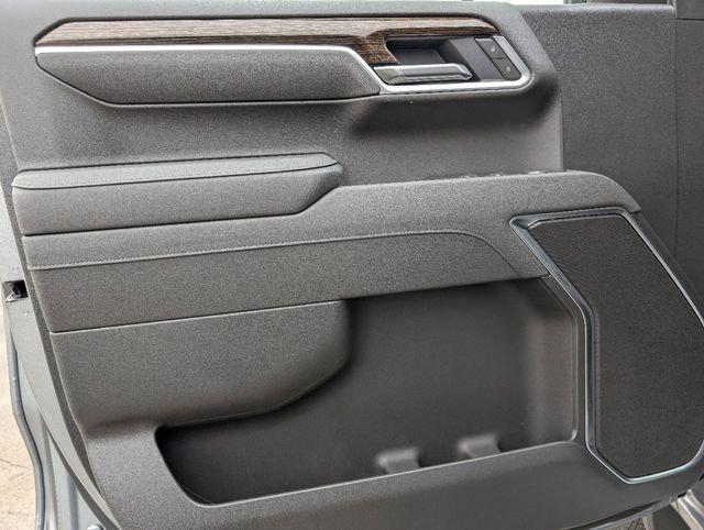 new 2025 GMC Sierra 1500 car, priced at $49,696