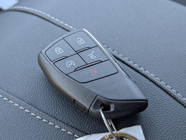used 2025 Chevrolet Traverse car, priced at $40,199