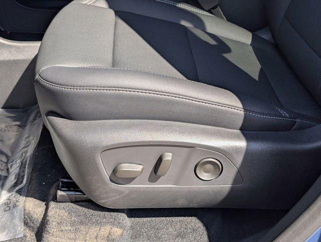 used 2025 Chevrolet Traverse car, priced at $40,199