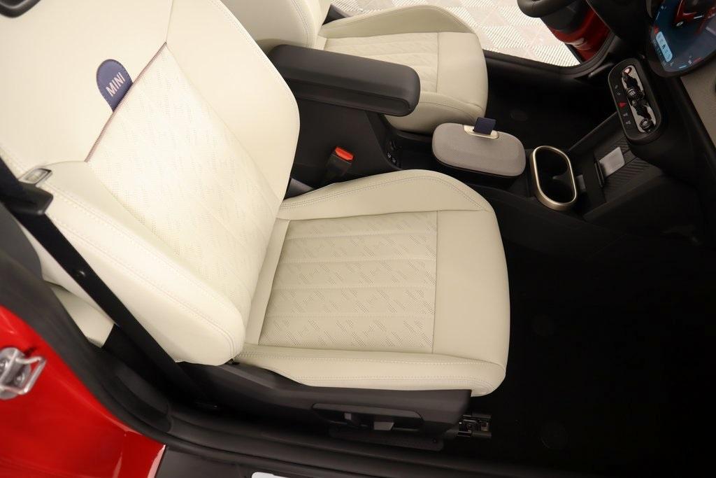 new 2025 MINI Hardtop car, priced at $35,645