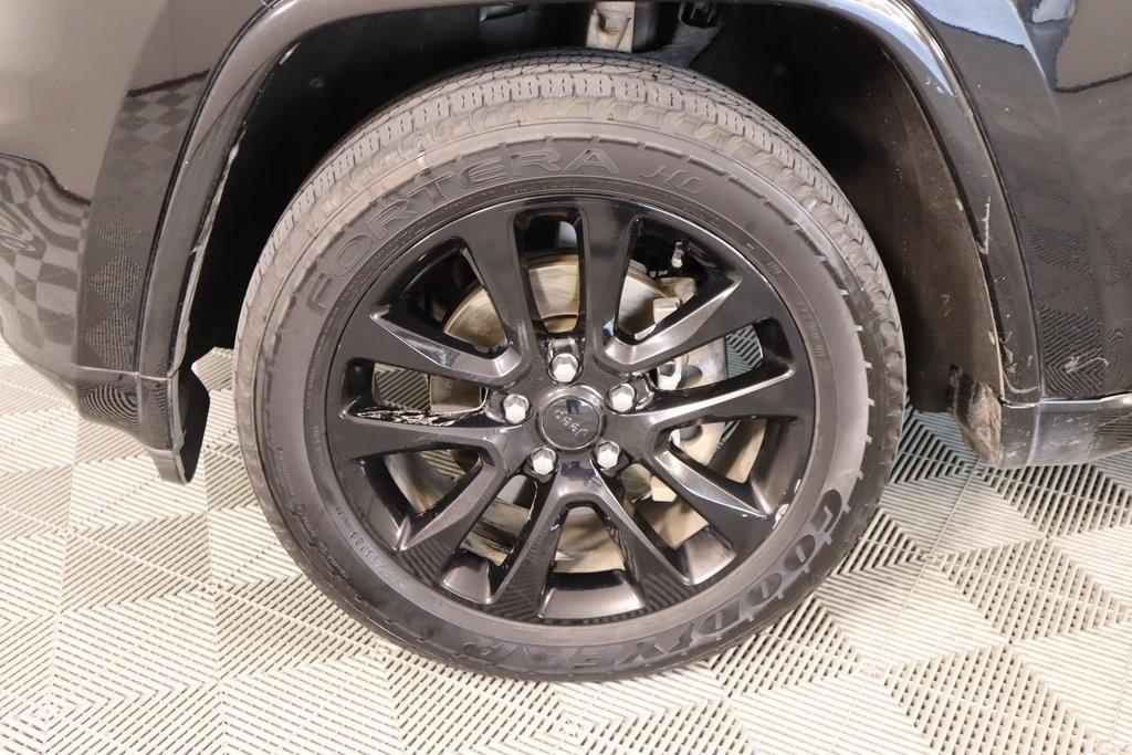 used 2020 Jeep Grand Cherokee car, priced at $17,192