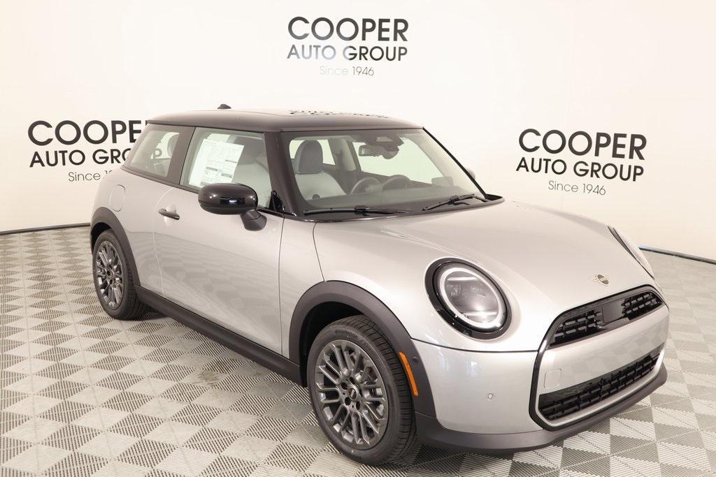 new 2025 MINI Hardtop car, priced at $32,430