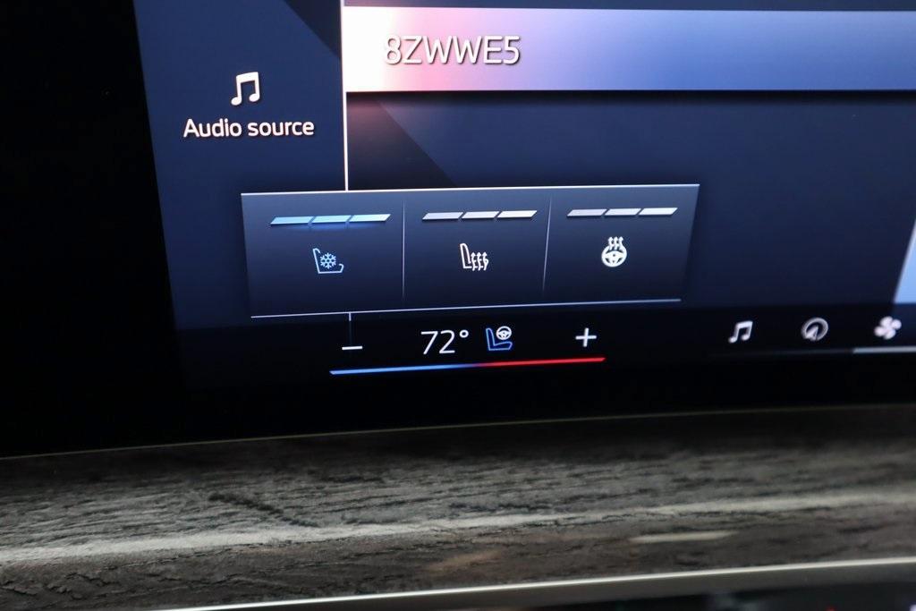new 2025 BMW 760 car, priced at $117,124