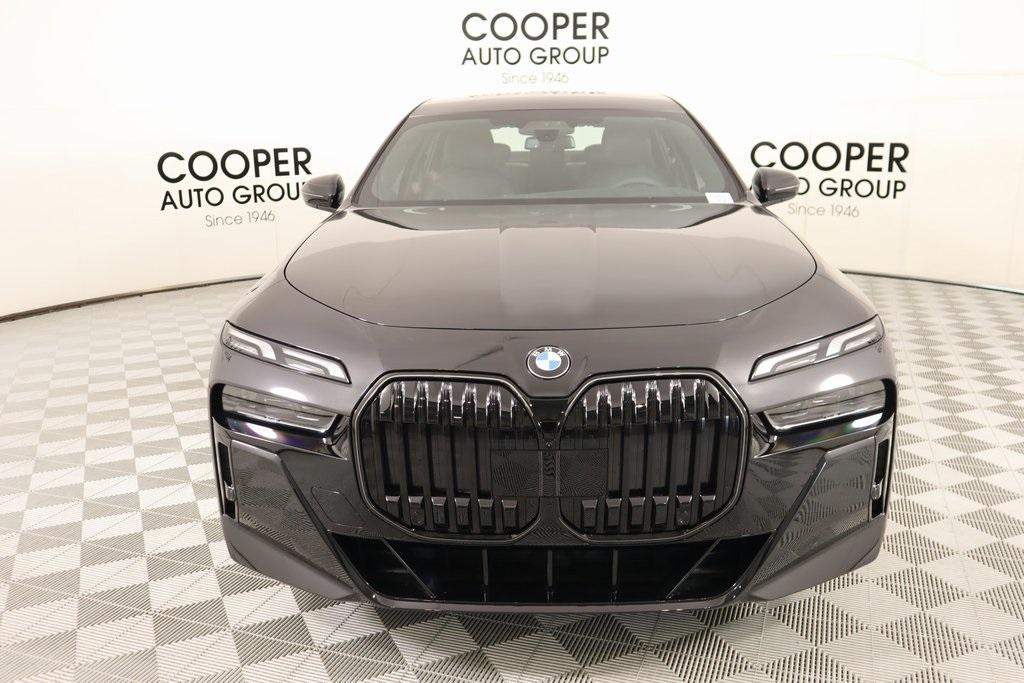 new 2025 BMW 760 car, priced at $117,124