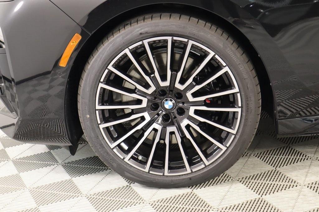 new 2025 BMW 760 car, priced at $117,124