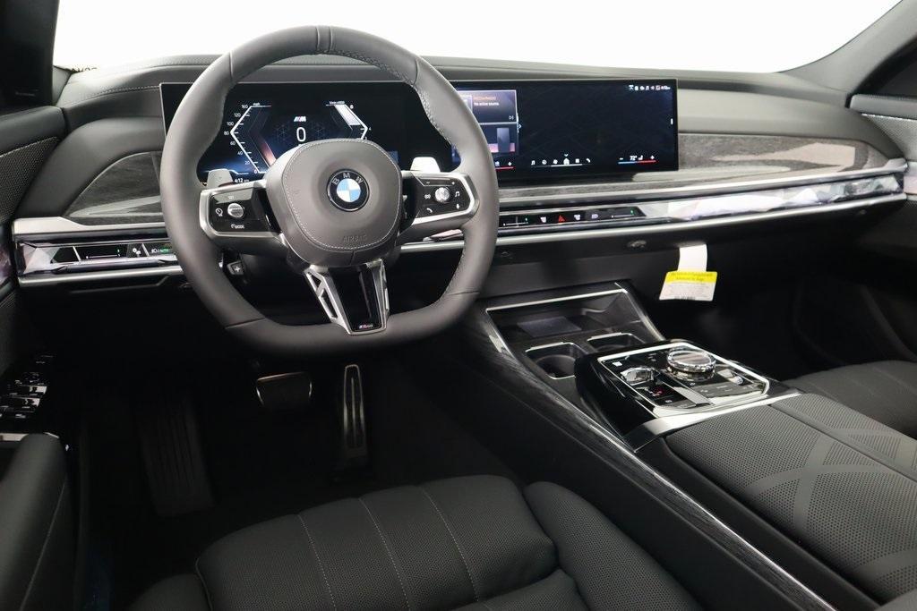 new 2025 BMW 760 car, priced at $117,124