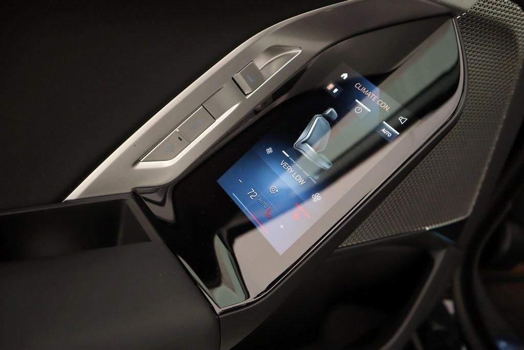 new 2025 BMW 760 car, priced at $117,124