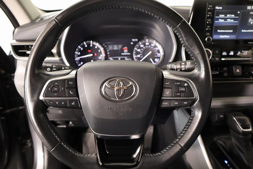 used 2021 Toyota Highlander car, priced at $23,105