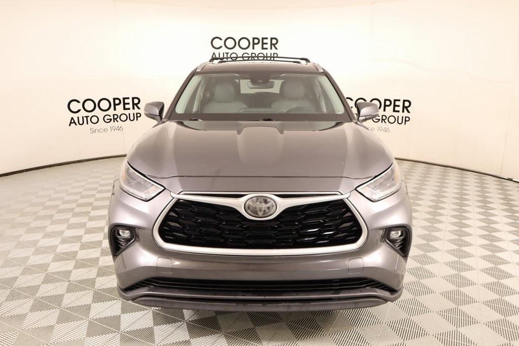 used 2021 Toyota Highlander car, priced at $23,105