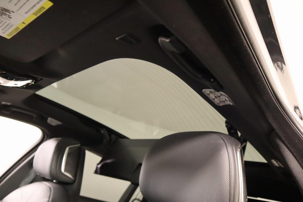 used 2025 BMW 760 car, priced at $122,099