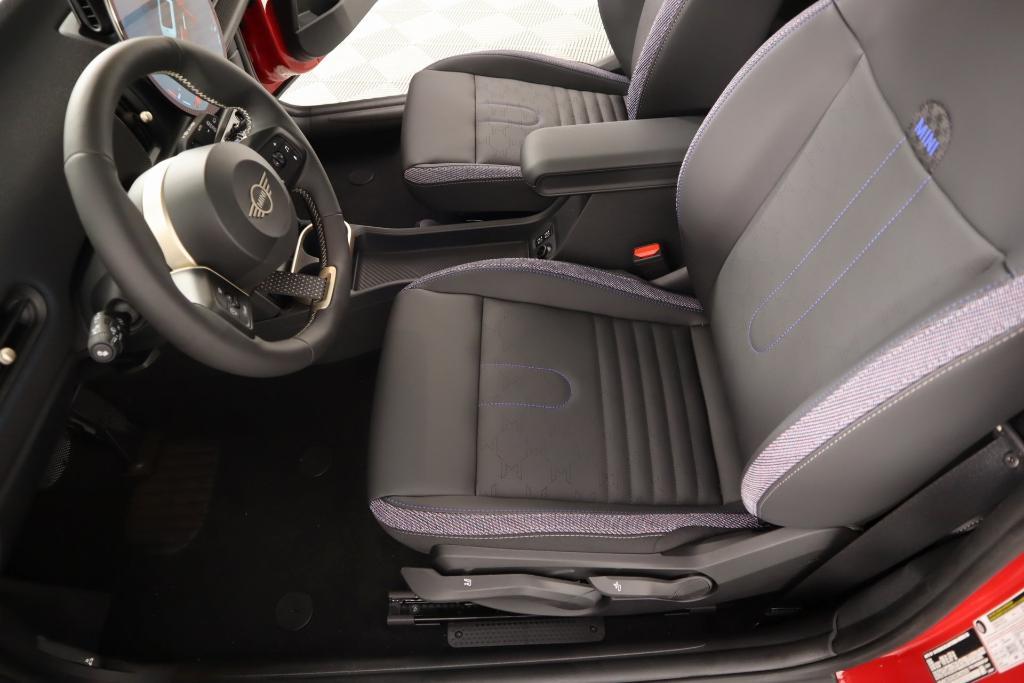 new 2025 MINI Hardtop car, priced at $35,595