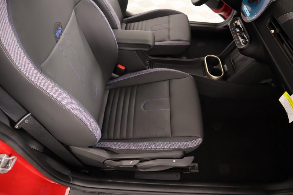 new 2025 MINI Hardtop car, priced at $35,595
