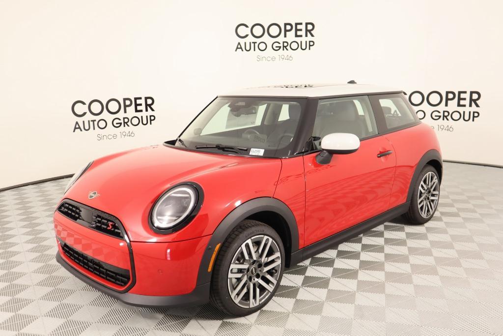 new 2025 MINI Hardtop car, priced at $35,595