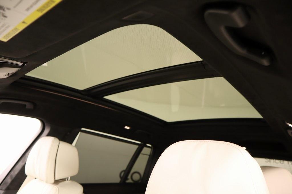 new 2026 BMW X7 car, priced at $101,755