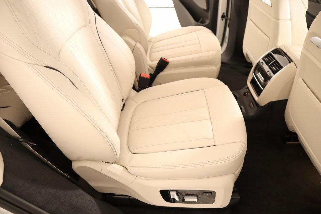 new 2026 BMW X7 car, priced at $101,755