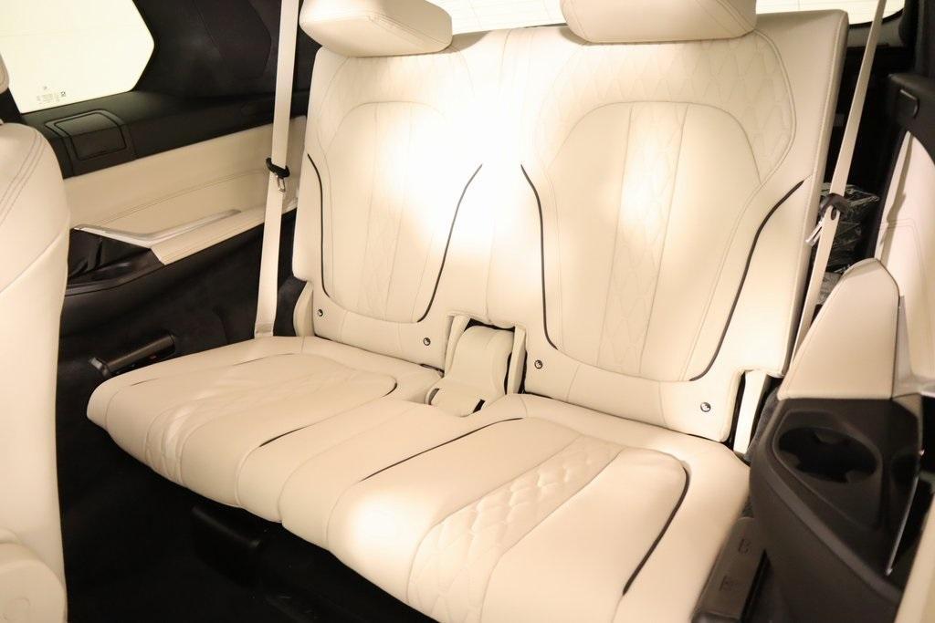 new 2026 BMW X7 car, priced at $101,755