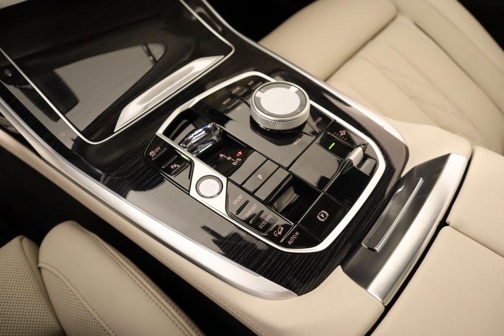 new 2026 BMW X7 car, priced at $101,755