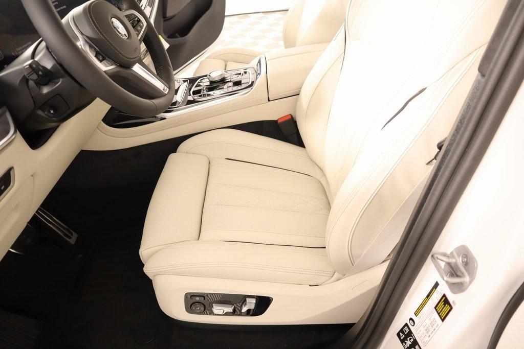 new 2026 BMW X7 car, priced at $101,755