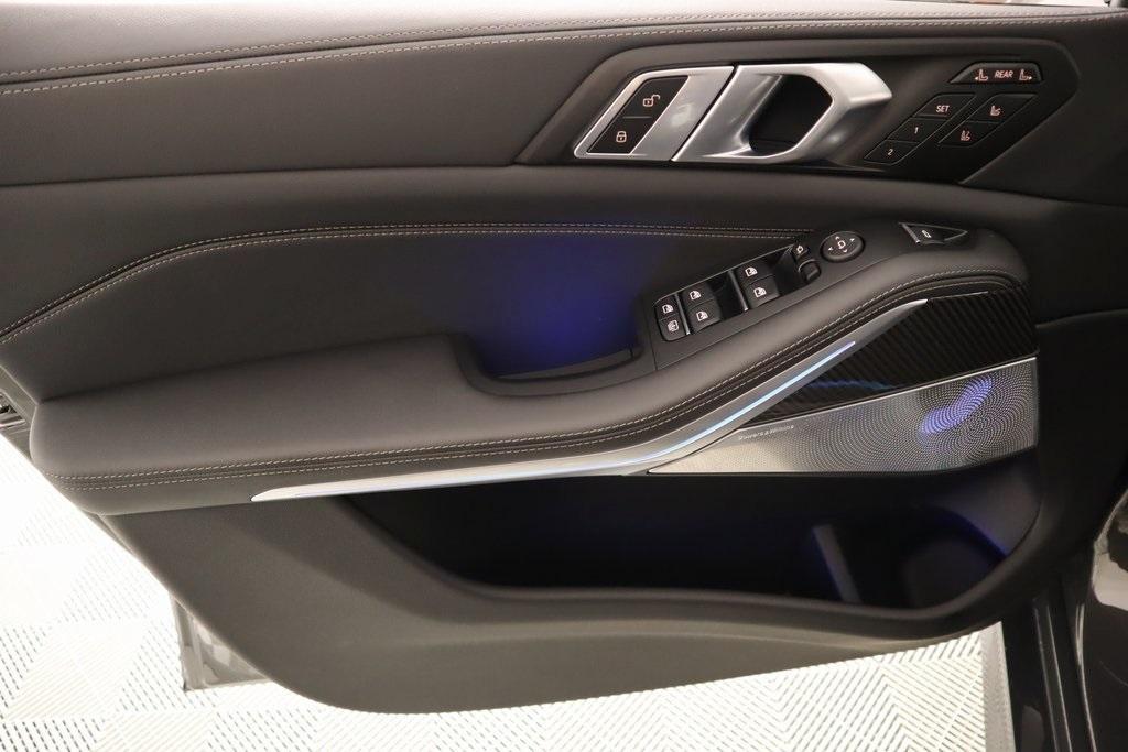 new 2026 BMW ALPINA XB7 car, priced at $163,375