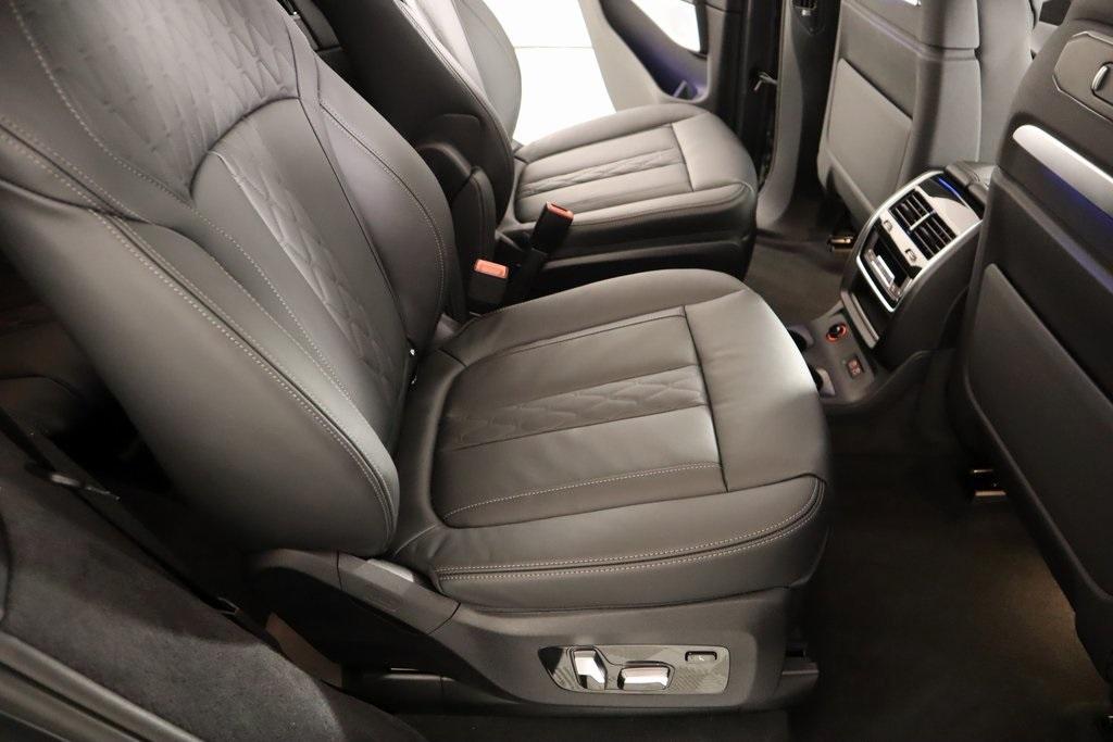 new 2026 BMW ALPINA XB7 car, priced at $163,375