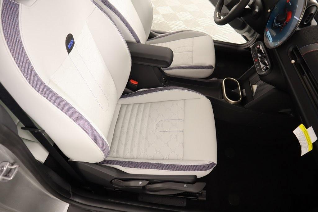 new 2025 MINI Hardtop car, priced at $35,755