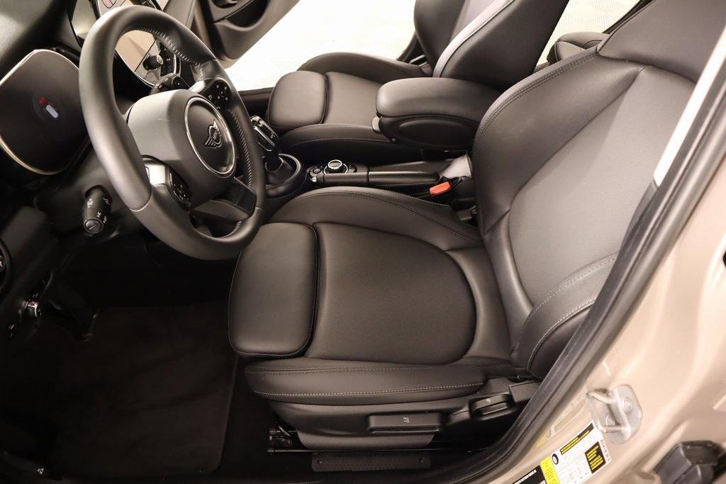 used 2023 MINI Hardtop car, priced at $26,312