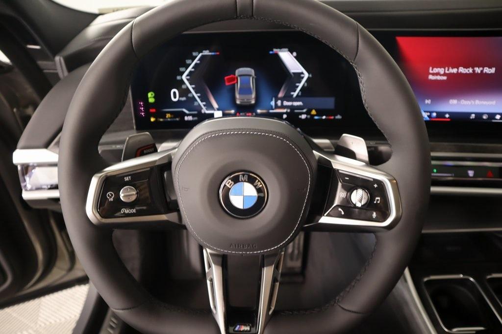 new 2025 BMW 760 car, priced at $129,400