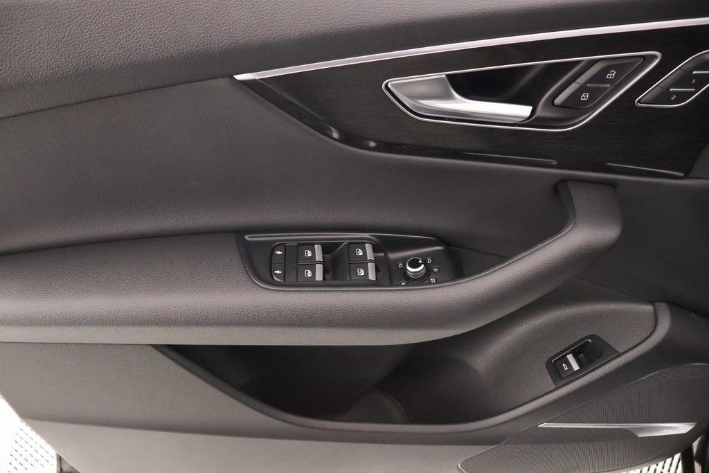 used 2020 Audi Q7 car, priced at $32,490