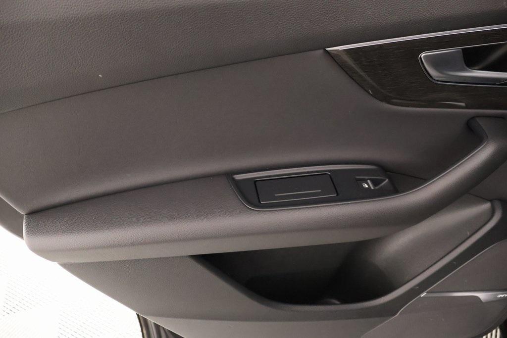 used 2020 Audi Q7 car, priced at $32,490