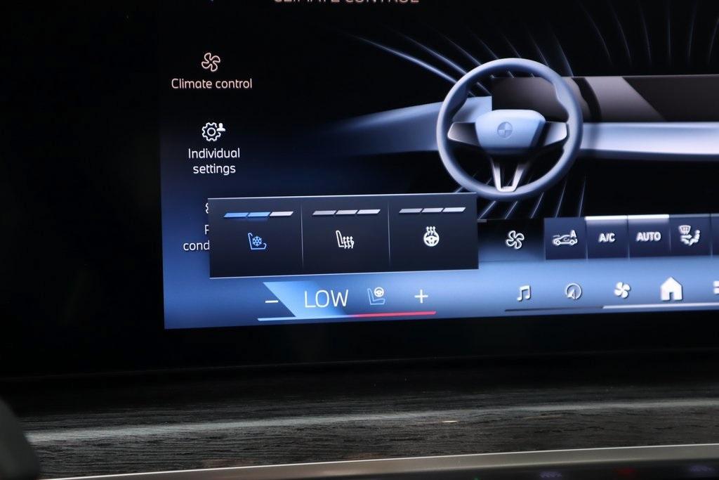 new 2025 BMW 760 car, priced at $134,150