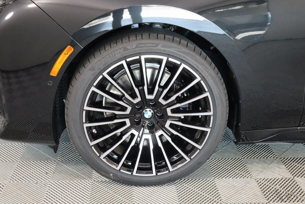 new 2025 BMW 760 car, priced at $134,150