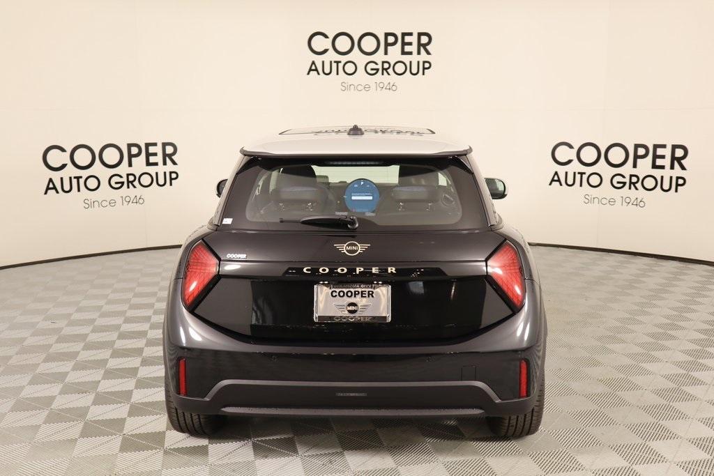 new 2025 MINI Hardtop car, priced at $33,030