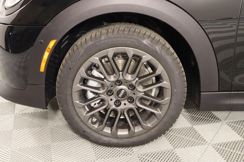 new 2025 MINI Hardtop car, priced at $33,030