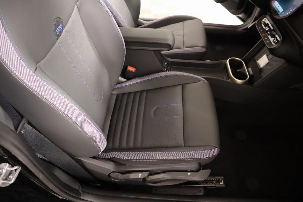 new 2025 MINI Hardtop car, priced at $33,030