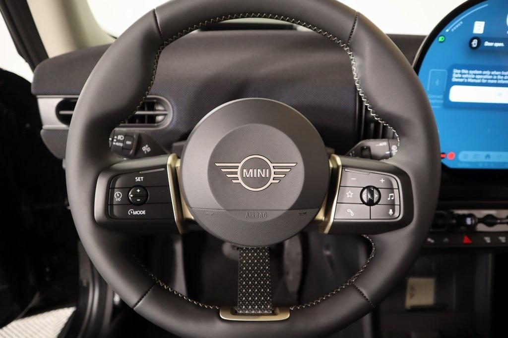 new 2025 MINI Hardtop car, priced at $33,030