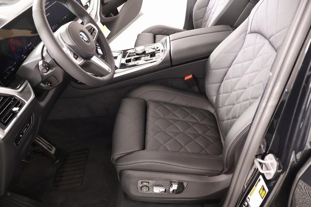 new 2026 BMW X7 car, priced at $99,805