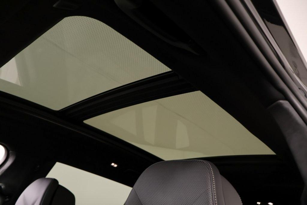 new 2026 BMW X7 car, priced at $99,805