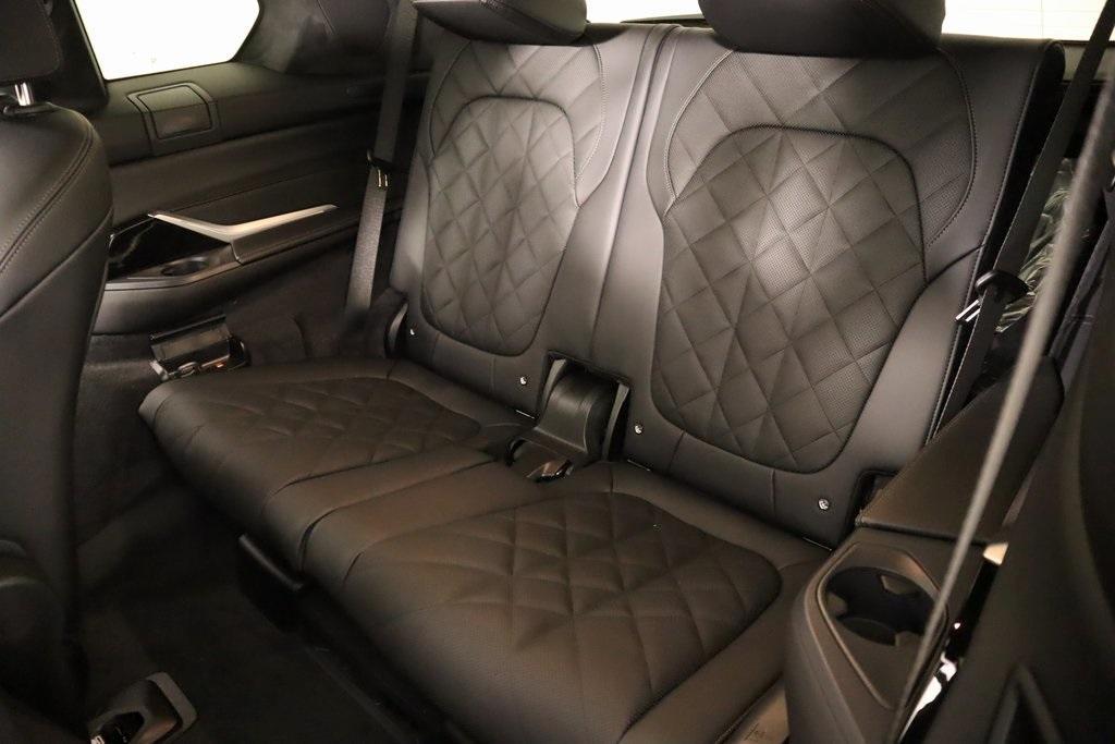 new 2026 BMW X7 car, priced at $104,805