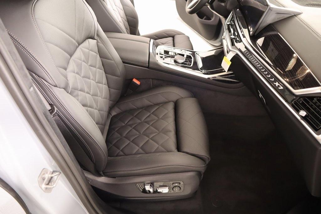 new 2026 BMW X7 car, priced at $97,705