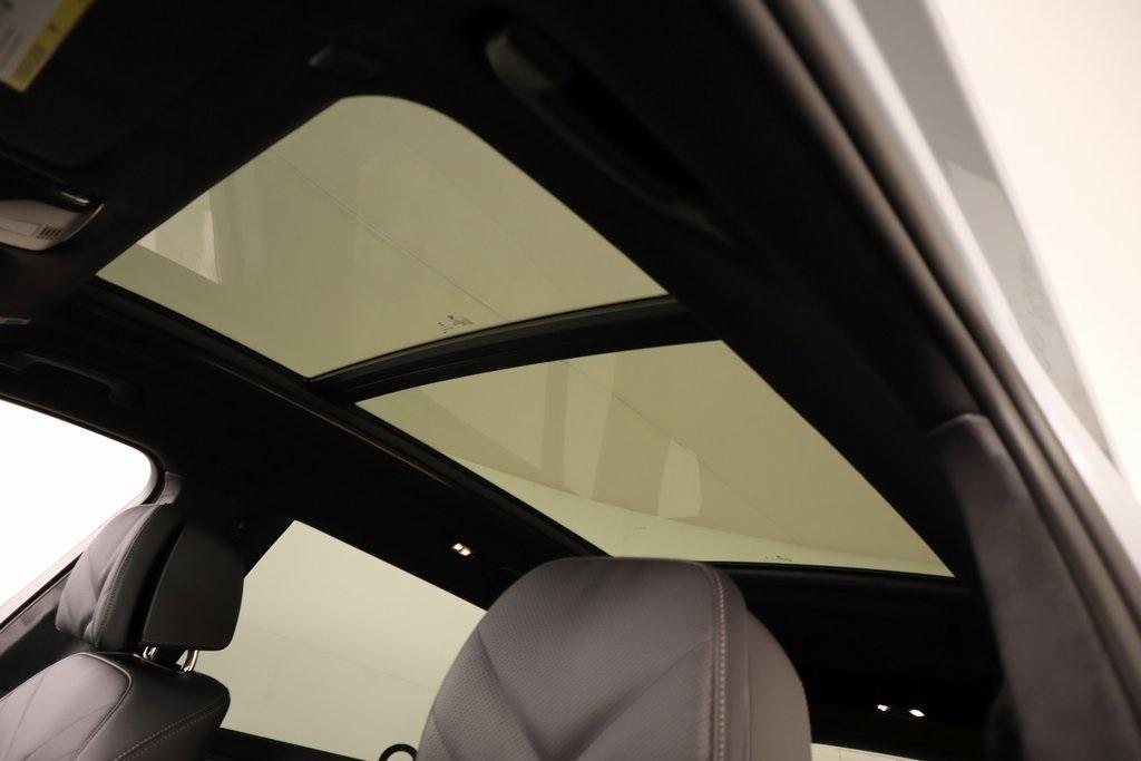 new 2026 BMW X7 car, priced at $97,705