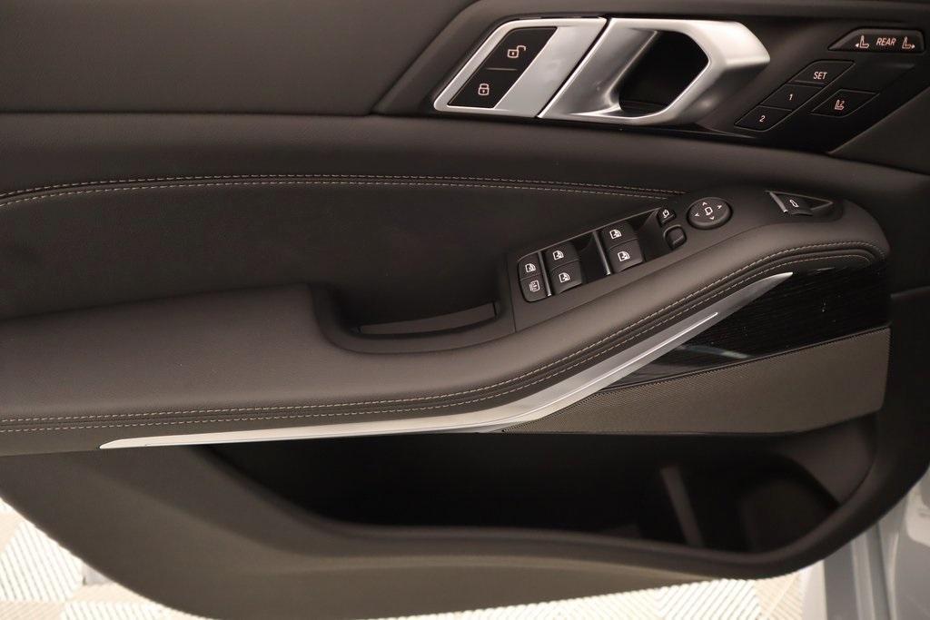 new 2026 BMW X7 car, priced at $97,705