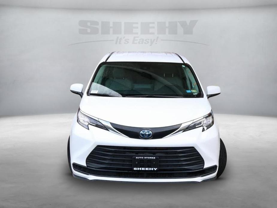 used 2022 Toyota Sienna car, priced at $39,206