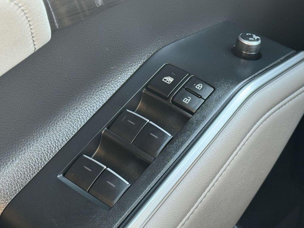 used 2022 Toyota Highlander car, priced at $35,265