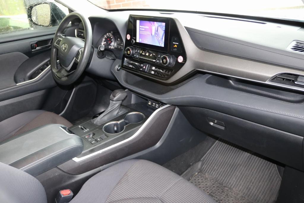 used 2023 Toyota Highlander car