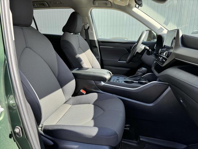 used 2023 Toyota Highlander car, priced at $33,988