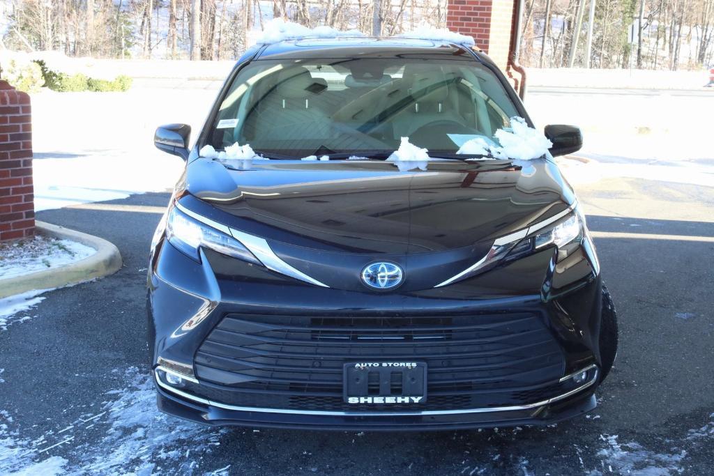 used 2023 Toyota Sienna car, priced at $41,999