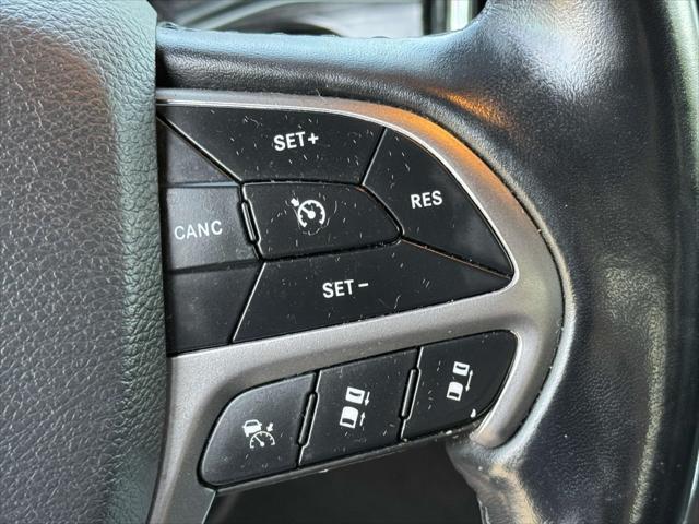 used 2021 Jeep Grand Cherokee car, priced at $19,987