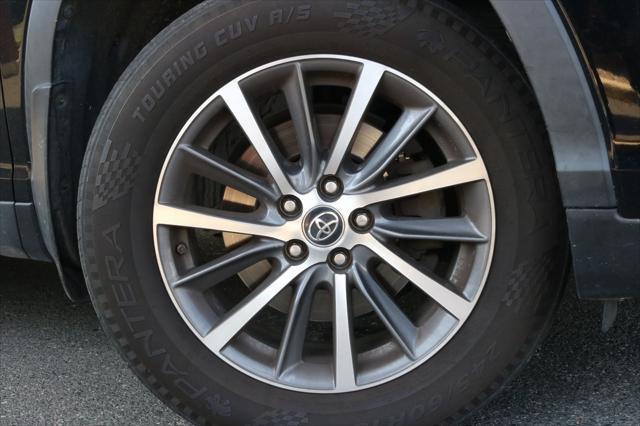 used 2019 Toyota Highlander car, priced at $26,825